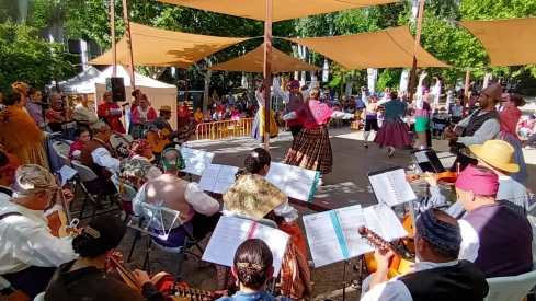 Despedida a lo grande la Agrupación Folklórica Santa Cecilia clausura