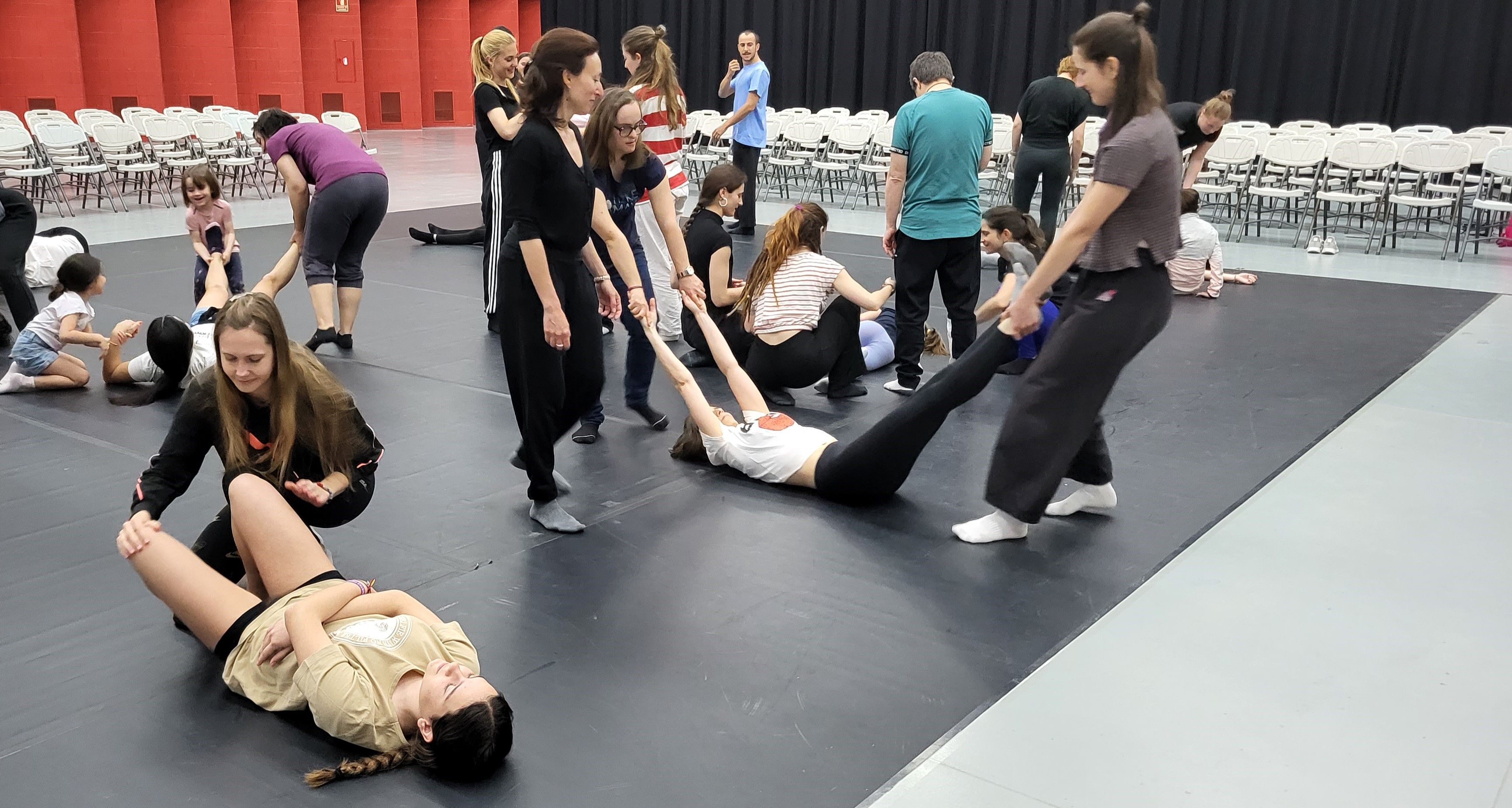 Imágenes de la Jornada de danza inclusiva con la Asociación Down