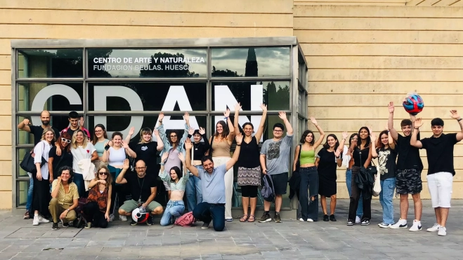 Estudiantes y profesorado de Grado Superior de Fotografía y Gráfica Publicitaria de la Escuela de Arte de Huesca que asistieron al taller.