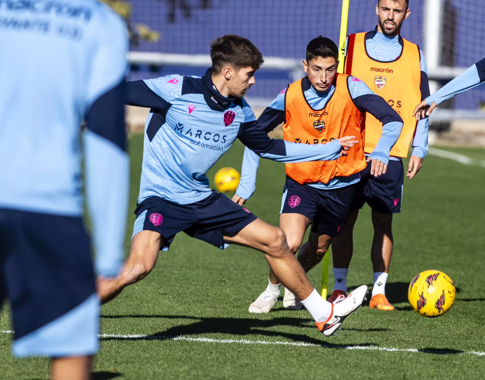 Alineacions de: llevant unió esportiva - sd huesca