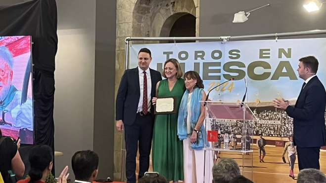 Homenaje a título póstumo a Vicente Ascaso. Recoge el premio sus familiares. Foto: Adri Mora