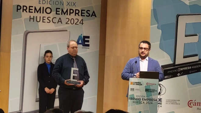 Carlos Puyal y Dante Chicarelli del Premio Empresa Huesca