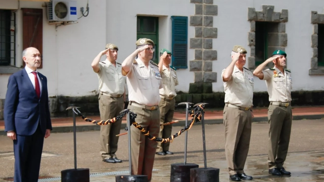 El jefe del Estado Mayor del Ejército de Tierra en la clausura de los cursos en Jaca.