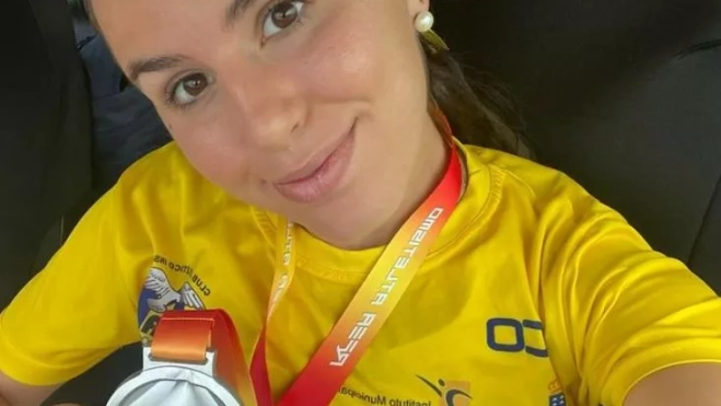 Eva Rico, con la medalla de plata del último campeonato de España Sub-23.