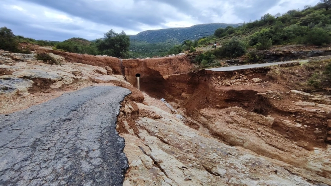 Imagen de la carretera afectada entre Bastarás y Yaso.