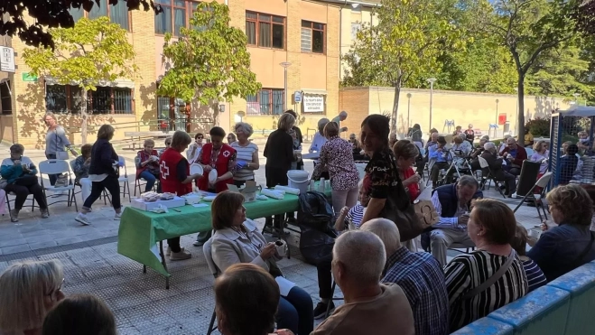 Actividad desarrollada en el Día Internacional de las Personas Mayores en Cruz Roja Huesca.