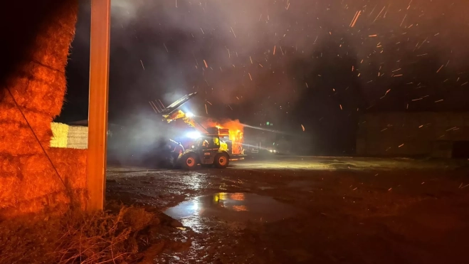 Bomberos en Almuniente