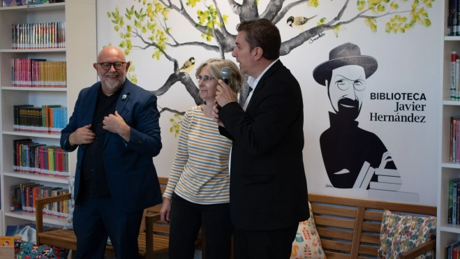 Inauguración de la Biblioteca Javier Hernández.