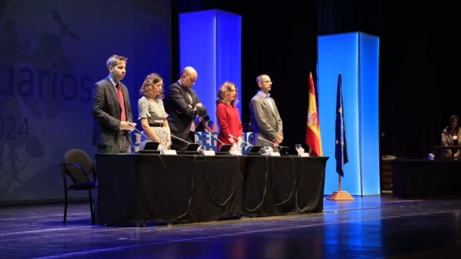 Minuto de silencio en la Asamblea de Usuarios 