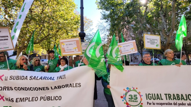 Csif reclama subidas salariales y mejora de las condiciones laborales. Foto Mercedes Manterola