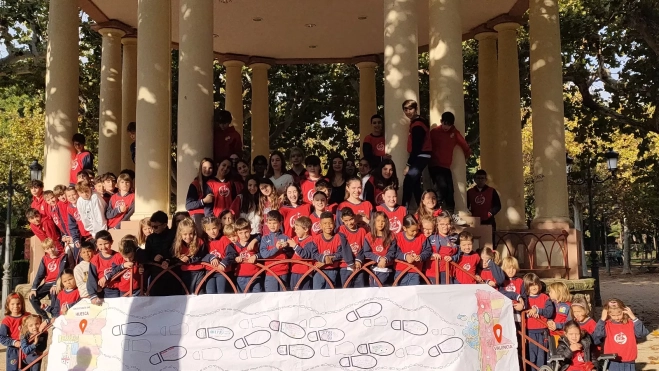 Marcha solidaria por Valencia del Colegio de Santa Ana.