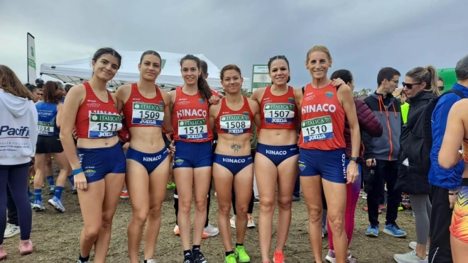 Equipo absoluto femenino de Hinaco.