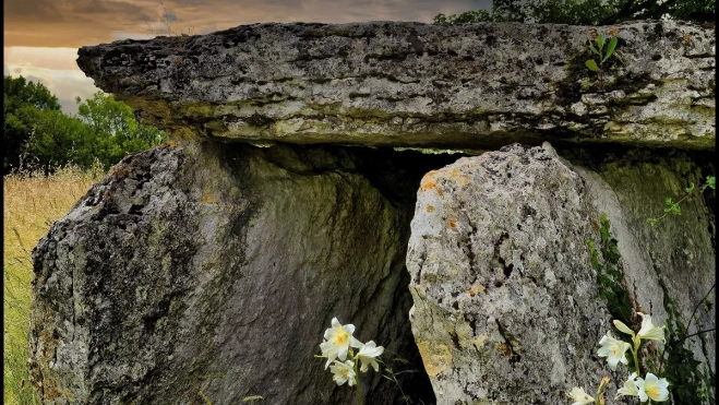 Parte de la fotografía 'Dolmen du Mas de Coti', tercer premio. Parte de la fotografía 'Dolmen du Mas de Coti', tercer premio.