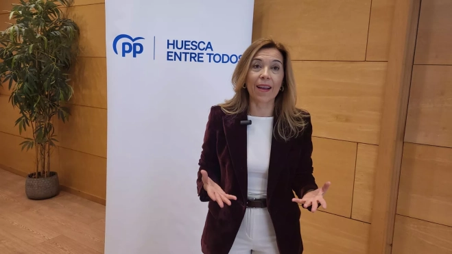 Ana Alós en el hotel Abba Huesca antes de la comida de Navidad del PP oscense