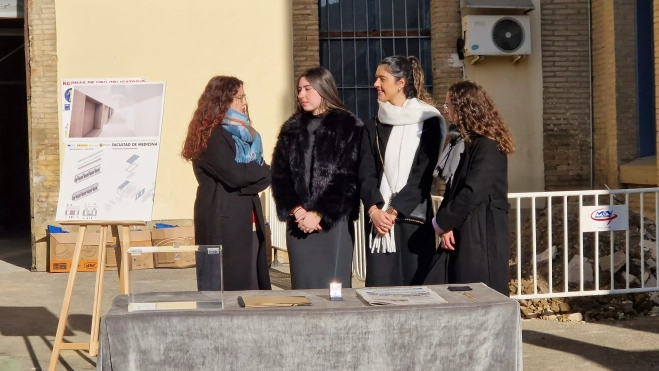 Primera piedra de la Facultad de Medicina de Huesca. Foto Myriam Martínez 