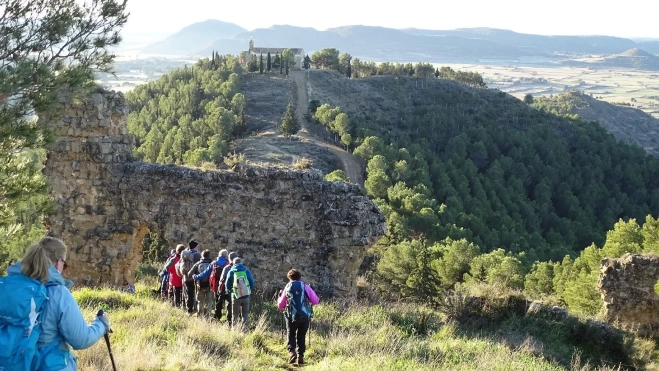 02 ermita de S. Miguel desde el Castillo