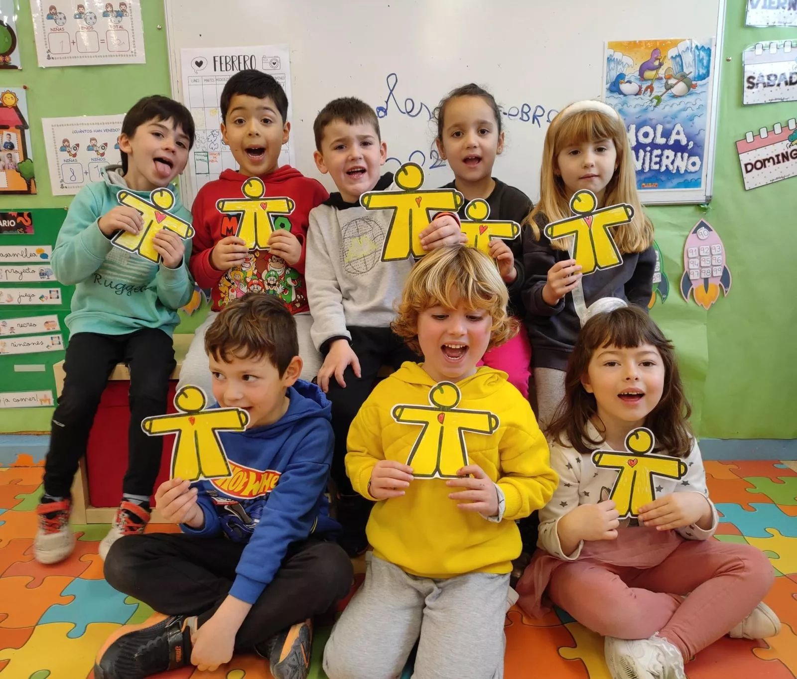 El Colegio Santos Samper se sensibiliza con motivo del Día del Cáncer Infantil.