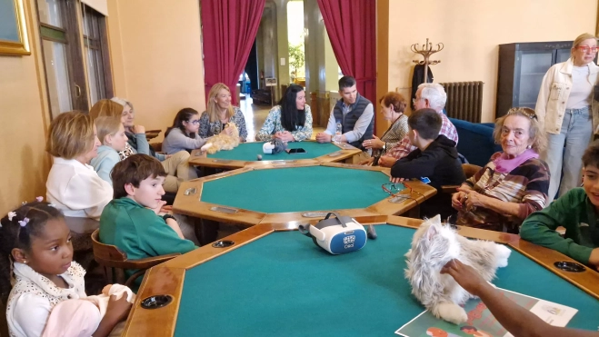 Segunda sesión del programa "Mayores y juguetones". Foto Myriam Martínez Segunda sesión del programa "Mayores y juguetones". Foto Myriam Martínez