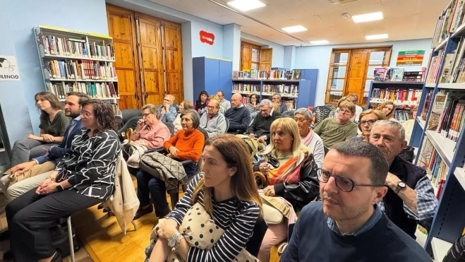 Presentación del libro "Poemas de Lamora y Adell". Presentación del libro "Poemas de Lamora y Adell".