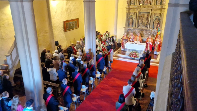 Día de San Jorge en el cerro de Huesca. Foto Myriam Martínez Día de San Jorge en el cerro de Huesca. Foto Myriam Martínez
