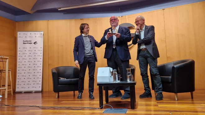 Javier Olivera, Antonio Bulbena y Carmelo Pelegrín. Foto Myriam Martínez Javier Olivera, Antonio Bulbena y Carmelo Pelegrín. Foto Myriam Martínez