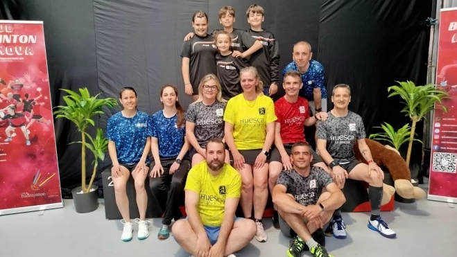 Amplia y exitosa representación del Huesca La Magia en Vitoria Amplia y exitosa representación del Huesca La Magia en Vitoria