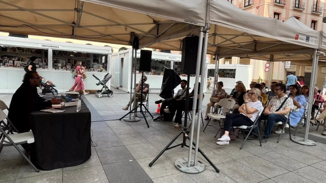 Presentación de la obra de Agustín Faro-Fortaleza. Foto Mercedes Manterola Presentación de la obra de Agustín Faro-Fortaleza. Foto Mercedes Manterola