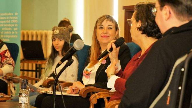 Mesa redonda. Mesa redonda.