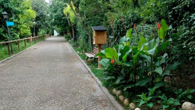 Entorno del pase de los Filadós, lugar donde se ha colocado una biblioteca. Entorno del pase de los Filadós, lugar donde se ha colocado una biblioteca.